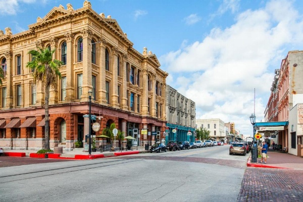 Seawall Condos image 11