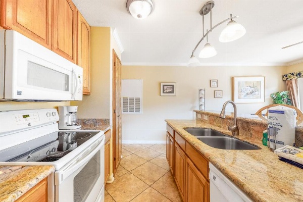 Seawall Condos image 25