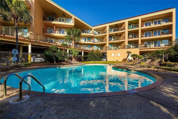 Seawall Condos Main image