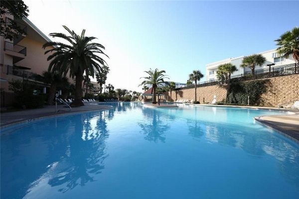 Seawall Condos image 7